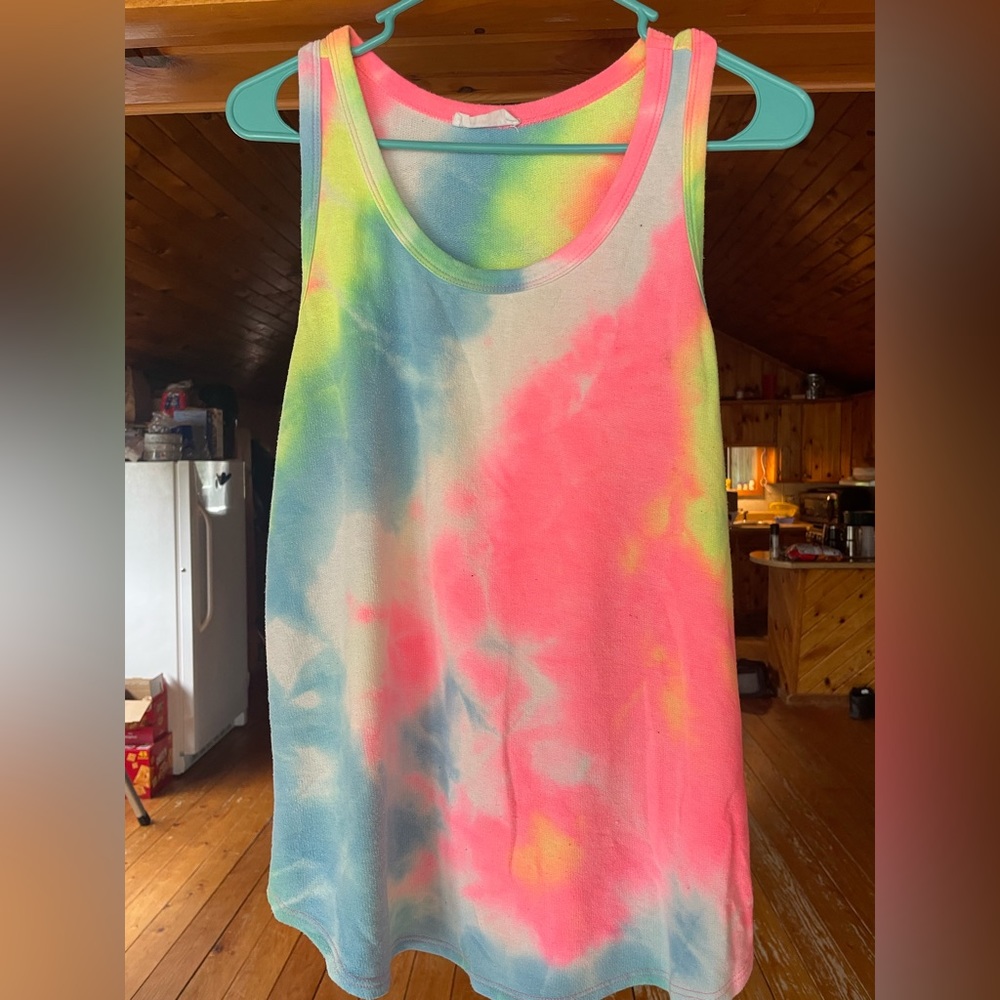 Tye dye tank